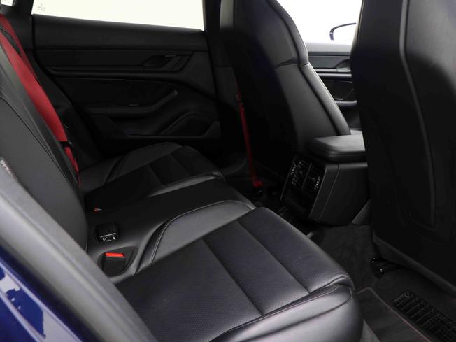 PORSCHE Taycan Photo 26