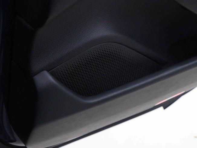 PORSCHE Taycan Photo 27