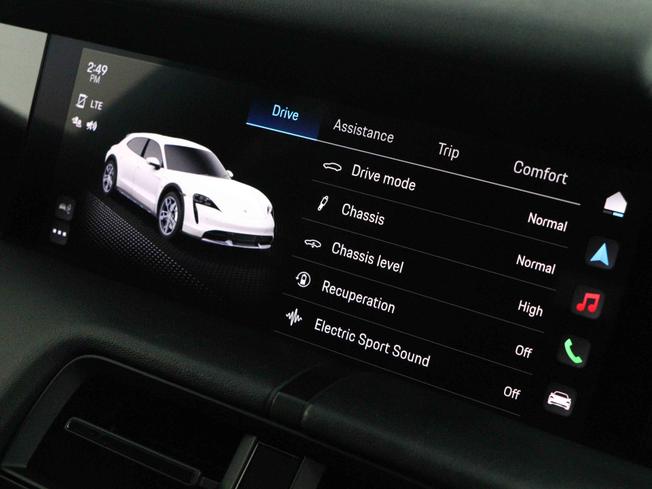 PORSCHE Taycan Photo 48