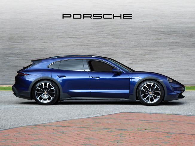 PORSCHE Taycan Photo 5