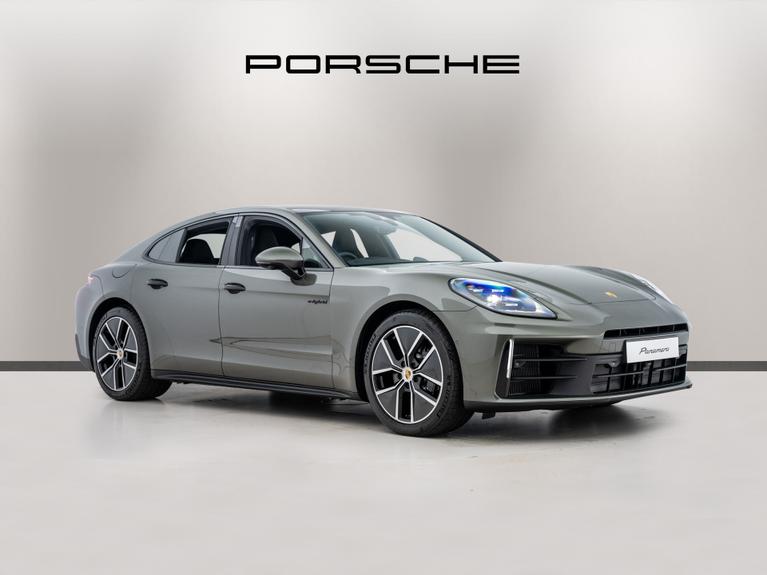 Used 2024 PORSCHE Panamera 4 E-Hybrid 5dr PDK Aventurine Green Metallic at JCT600