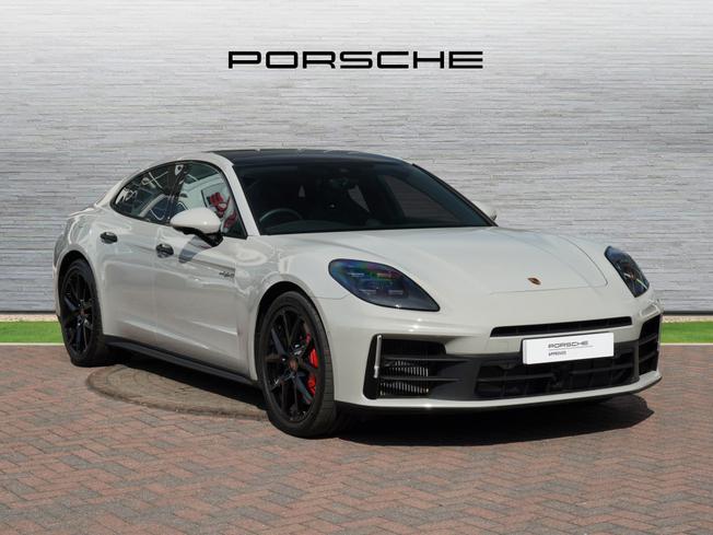 PORSCHE Panamera Photo 1