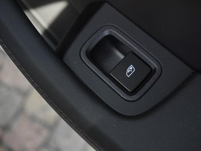 PORSCHE Panamera Photo 15