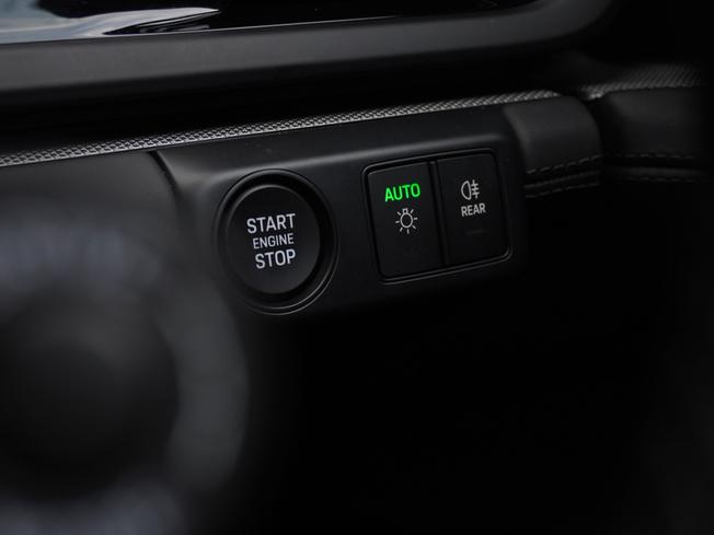 PORSCHE Panamera Photo 24