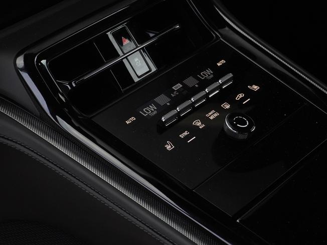 PORSCHE Panamera Photo 29