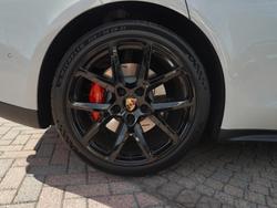 PORSCHE Panamera Photo 4