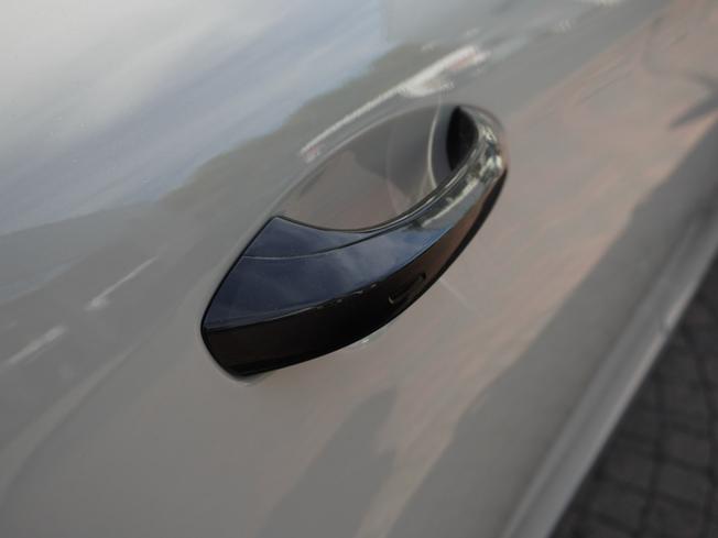 PORSCHE Panamera Photo 46