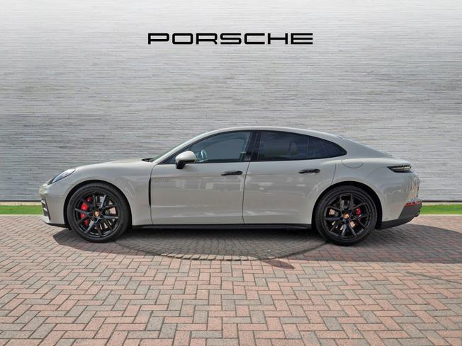 PORSCHE Panamera Photo 5