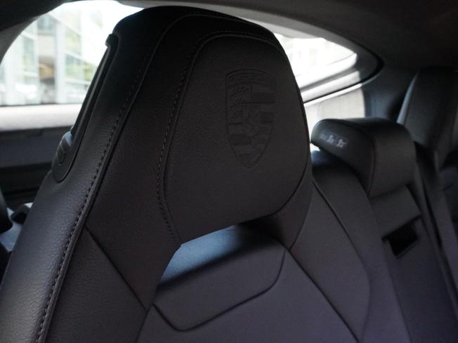 PORSCHE Panamera Photo 11