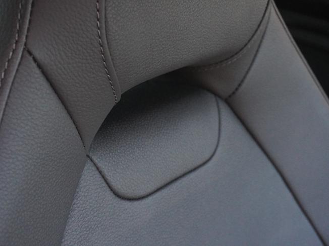 PORSCHE Panamera Photo 12