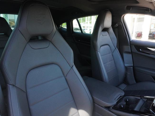 PORSCHE Panamera Photo 14