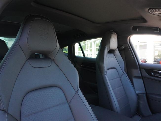 PORSCHE Panamera Photo 15