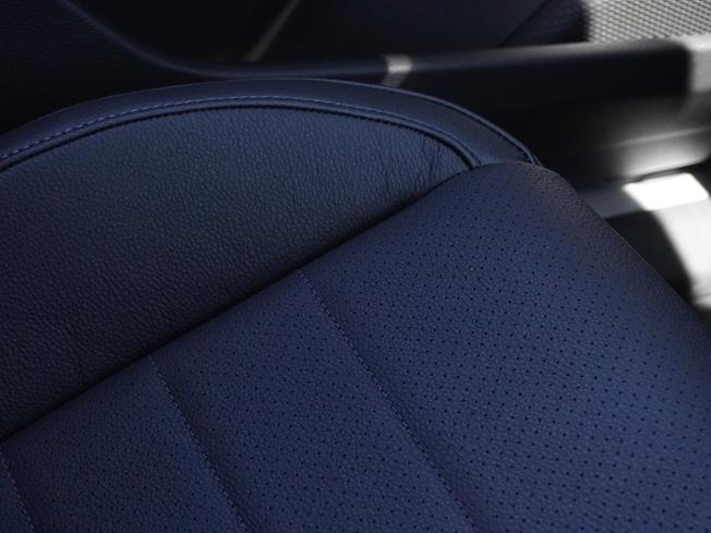 PORSCHE Panamera Photo 16