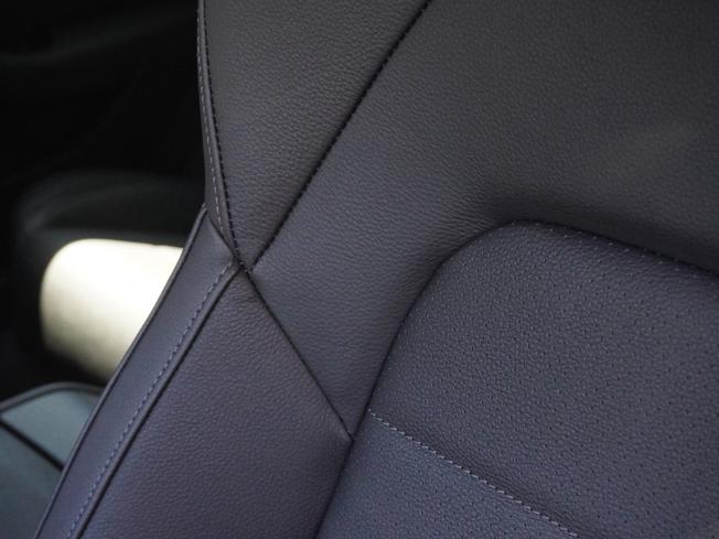 PORSCHE Panamera Photo 19