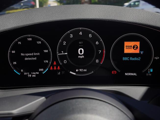 PORSCHE Panamera Photo 21