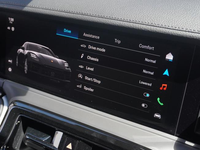 PORSCHE Panamera Photo 23