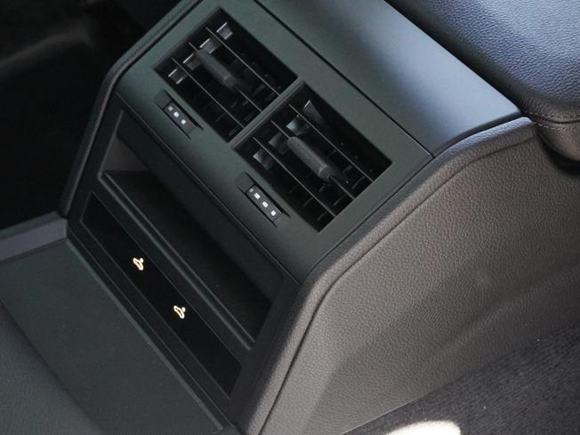 PORSCHE Panamera Photo 35