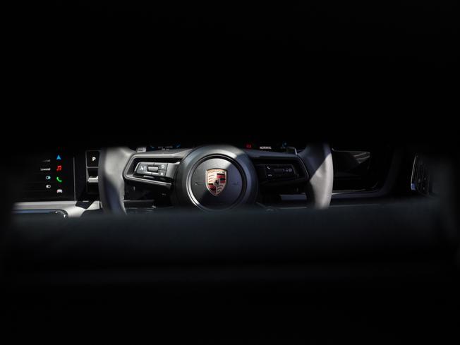 PORSCHE Panamera Photo 37