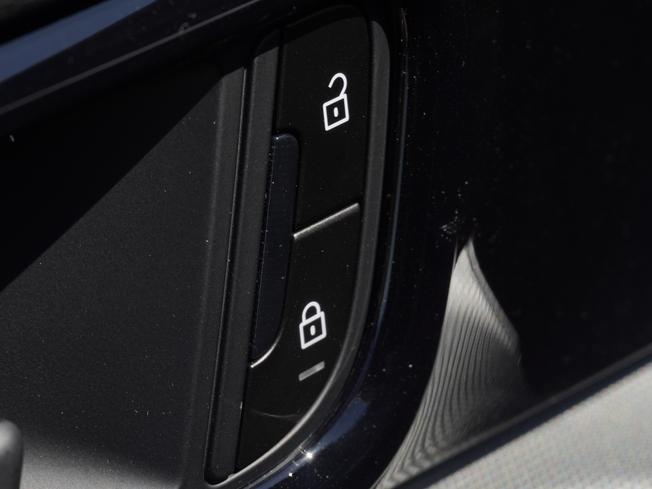 PORSCHE Panamera Photo 39