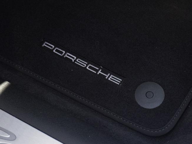 PORSCHE Panamera Photo 40