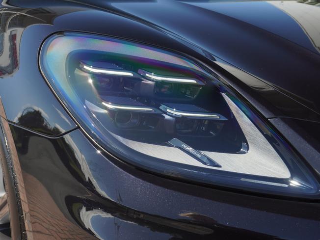 PORSCHE Panamera Photo 46