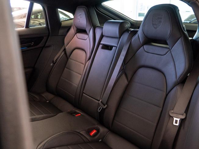 PORSCHE Panamera Photo 16