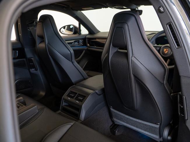 PORSCHE Panamera Photo 17