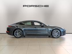PORSCHE Panamera Photo 5
