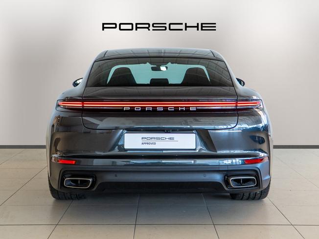 PORSCHE Panamera Photo 7