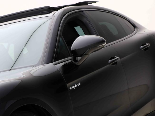 PORSCHE Panamera Photo 14