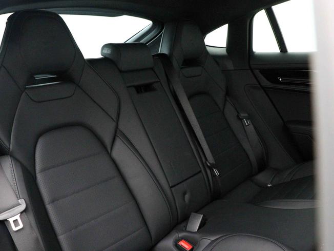PORSCHE Panamera Photo 26
