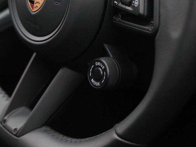 PORSCHE Panamera Photo 37