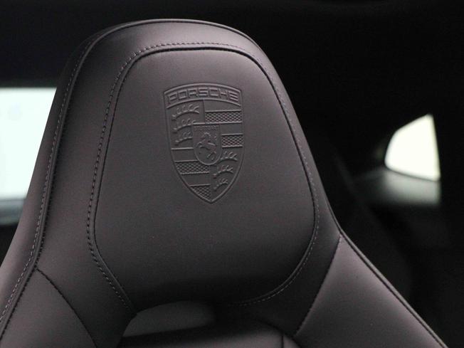 PORSCHE Panamera Photo 38