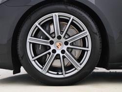 PORSCHE Panamera Photo 4