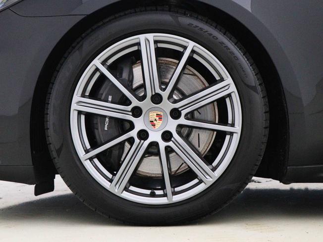 PORSCHE Panamera Photo 4