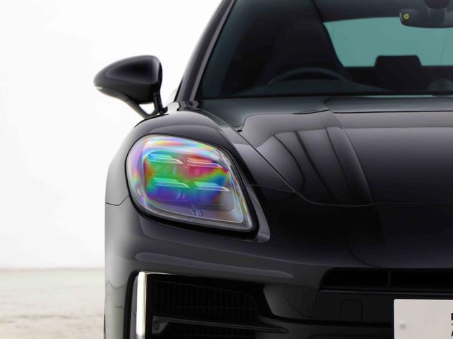 PORSCHE Panamera Photo 9