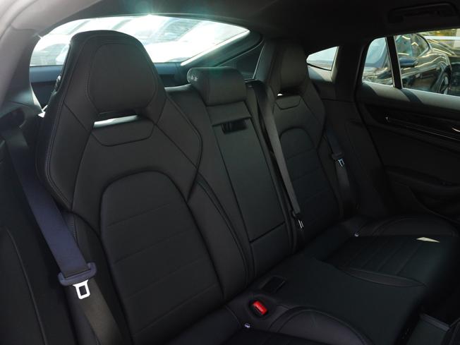 PORSCHE Panamera Photo 10