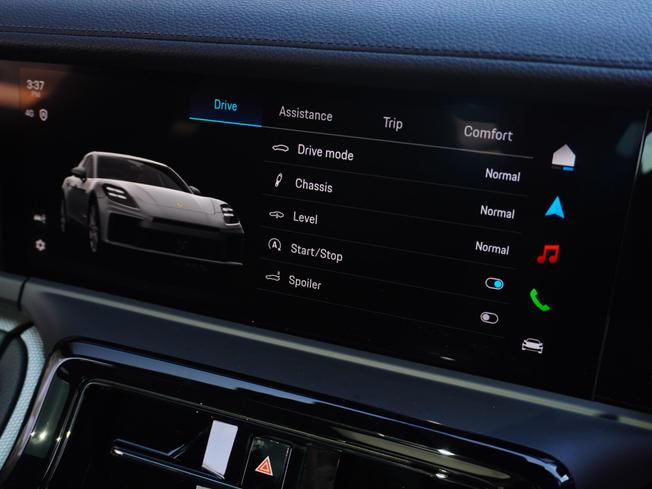 PORSCHE Panamera Photo 20