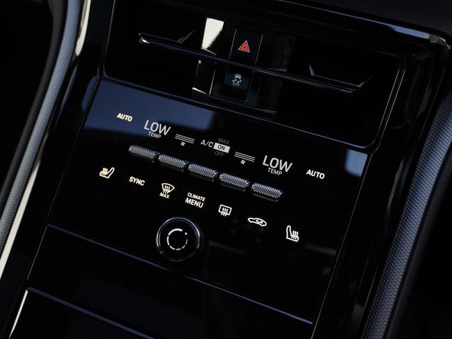 PORSCHE Panamera Photo 21