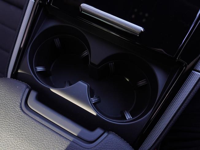 PORSCHE Panamera Photo 22