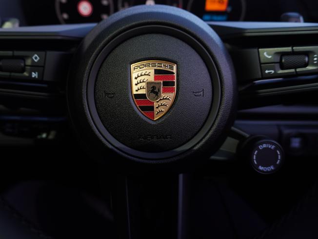 PORSCHE Panamera Photo 31