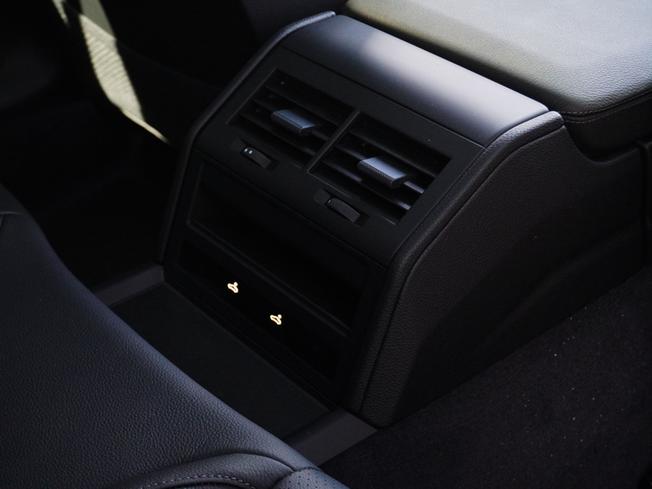 PORSCHE Panamera Photo 34