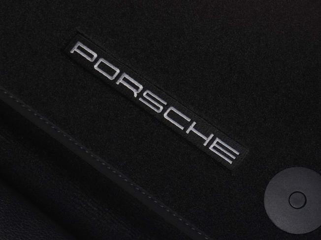 PORSCHE Panamera Photo 36