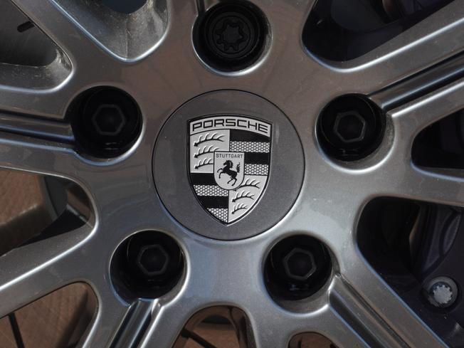 PORSCHE Panamera Photo 38