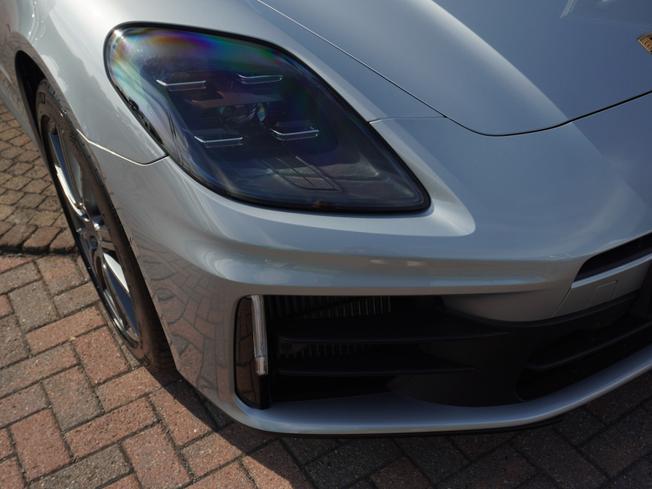 PORSCHE Panamera Photo 40