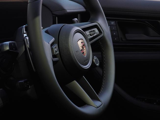 PORSCHE Panamera Photo 8