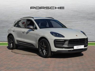 2022 PORSCHE Macan 2.0T T SUV 5dr Petrol PDK 4WD Euro 6 (s/s) (265 ps) at JCT600