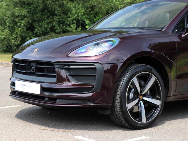 PORSCHE Macan Photo 12
