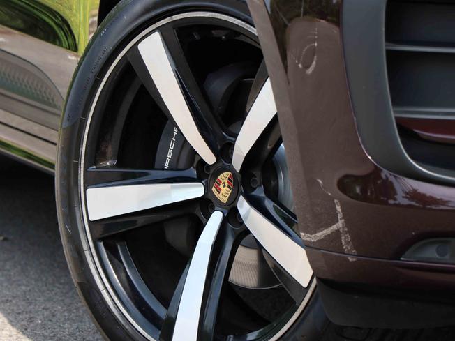 PORSCHE Macan Photo 14