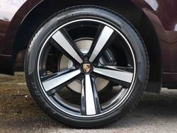 PORSCHE Macan Photo 3
